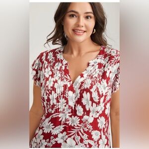 NWT 18/20 Floral Red and White Women's Top 🌹🌸🌺 BC bag 01